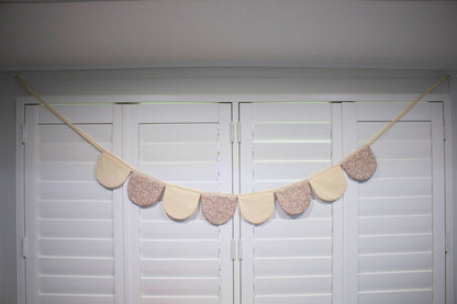 Scallop bunting pink and cream flowers