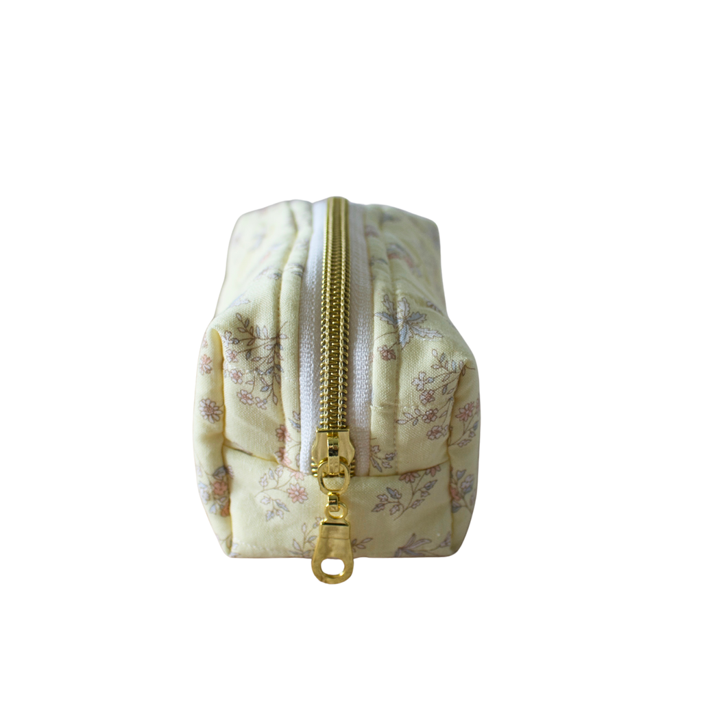 Yellow flowered mini pouch. Mini handbag pouch. mini makeup bag. Quilted pouch. Quilted bag. Handmade Bag. Handmade pouch. Handmade quilted pouch Handmade quilted bag